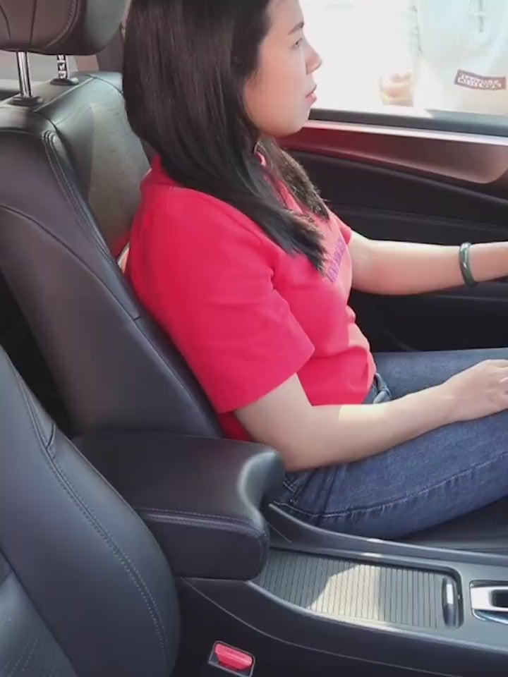 Car storage net pocket between two seats